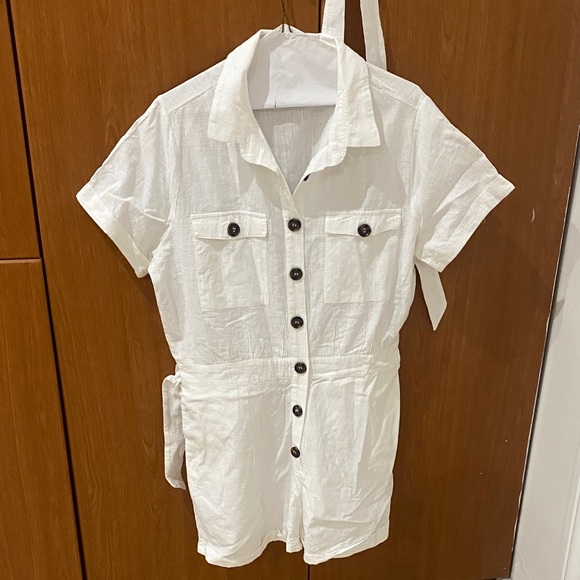 unbranded Pants - Classic White Button-Front Short Sleeve Romper